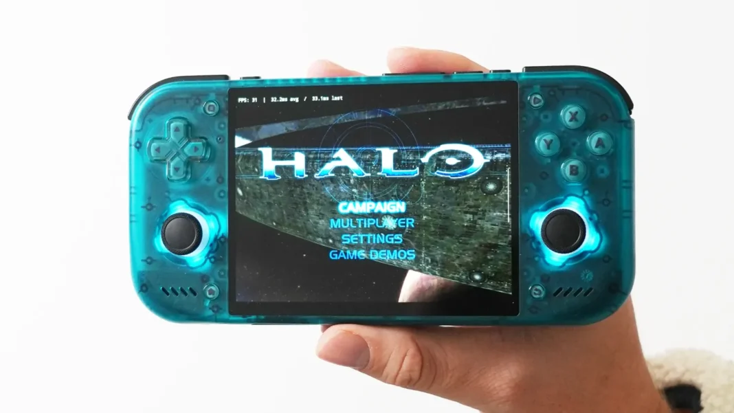 Halo rodando pelo emulador hakuX em console portátil Android